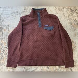 Patagonia Maroon Quilted Pullover with Blue Accents